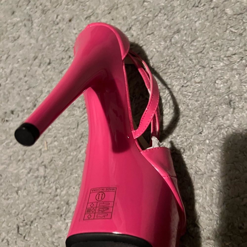 Ellie Platform heels Size 11 - Picture 11 of 12